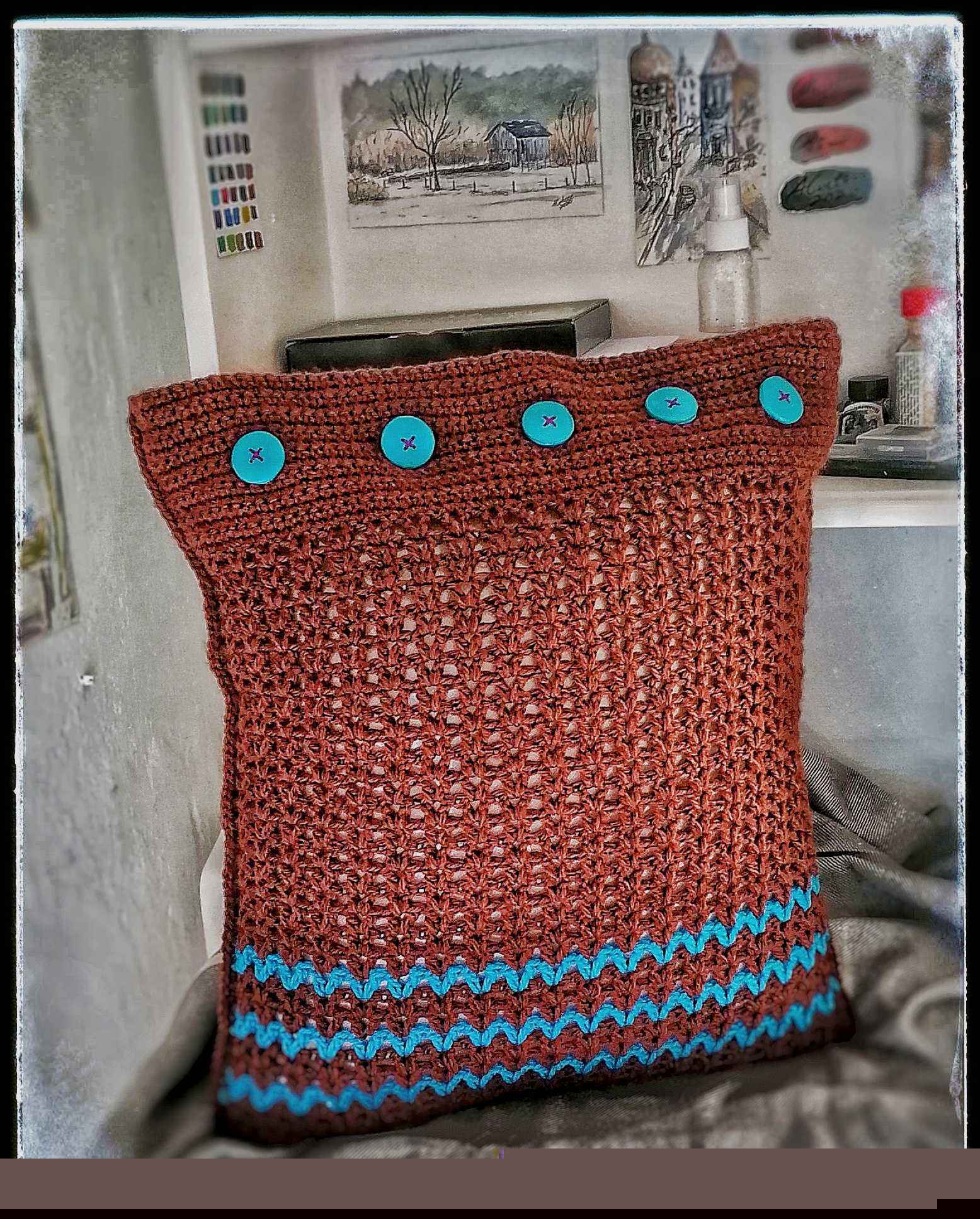 Crochet pillow cover 