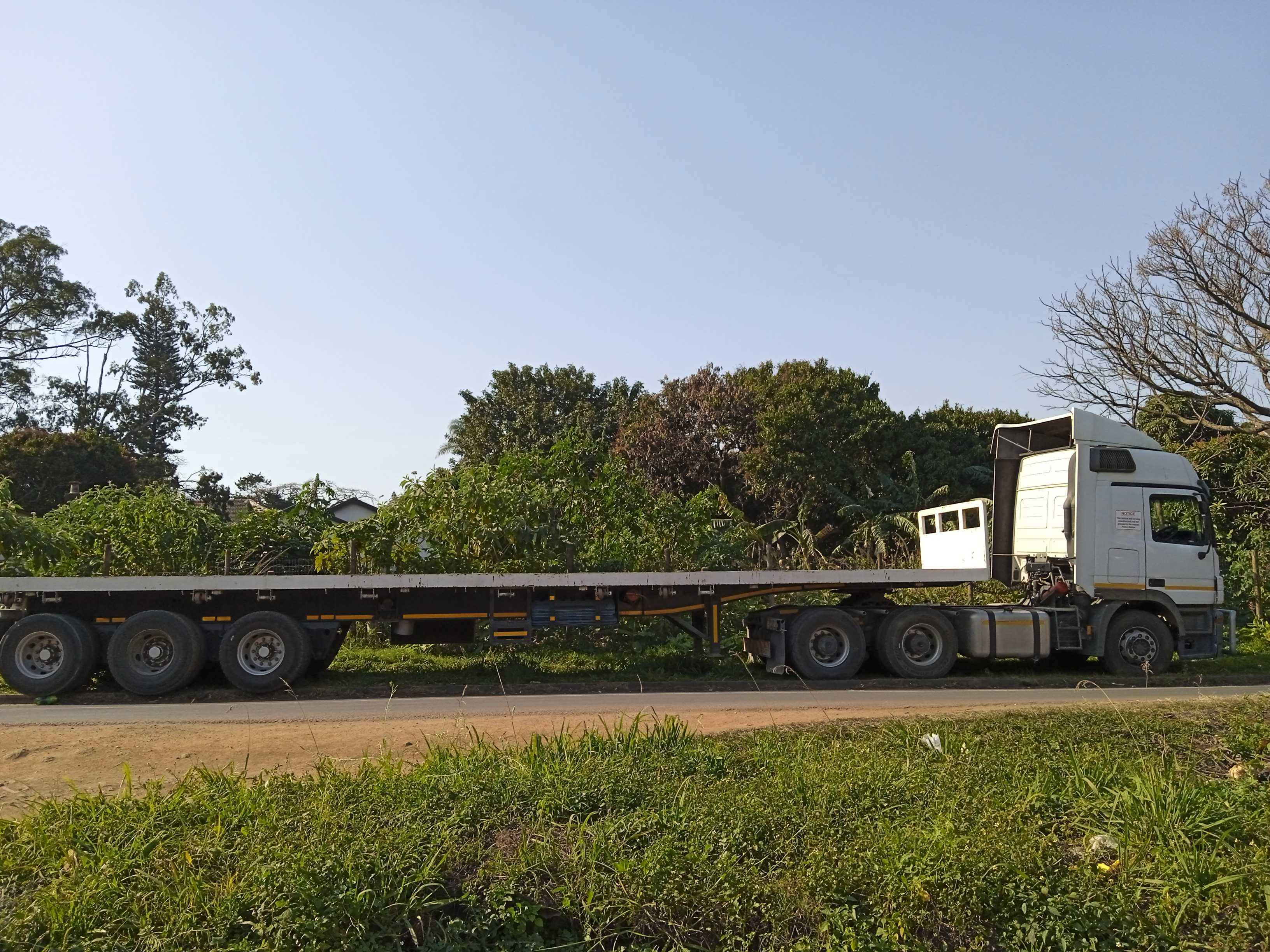 Tri axle Horse and Trailer