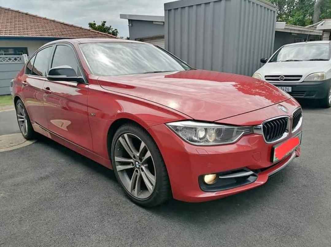 2014 BMW 320i  SPORT LINE