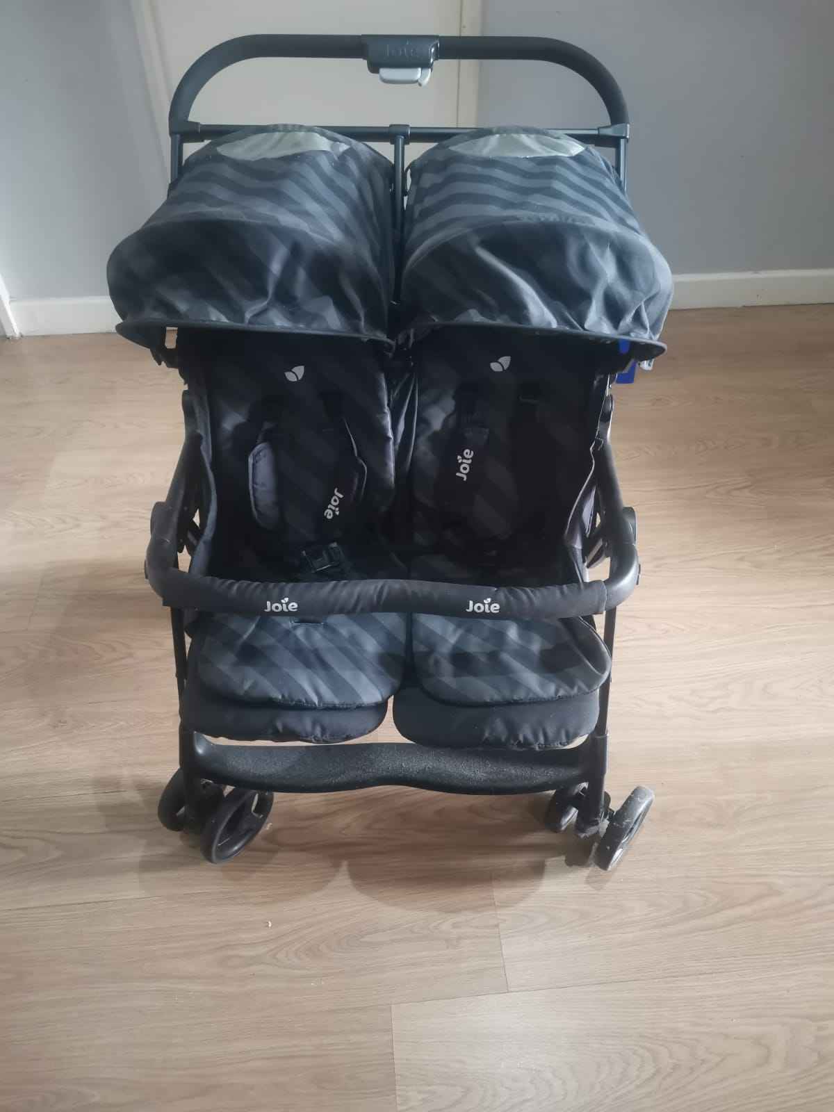 Joíe Twin Pram