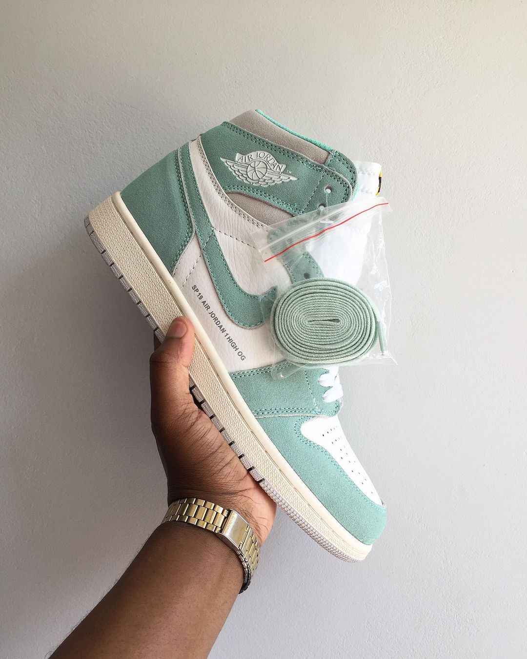 Air Jordan 1