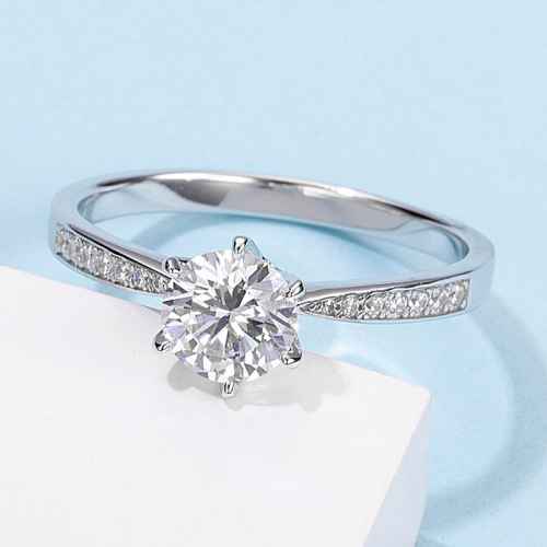 1.00cts  Moissanite  Ring in 925 Silver