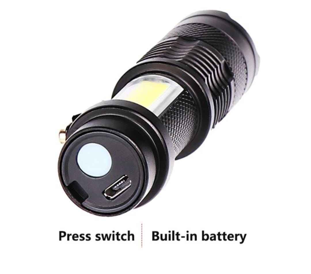Rechargeable flashlight 