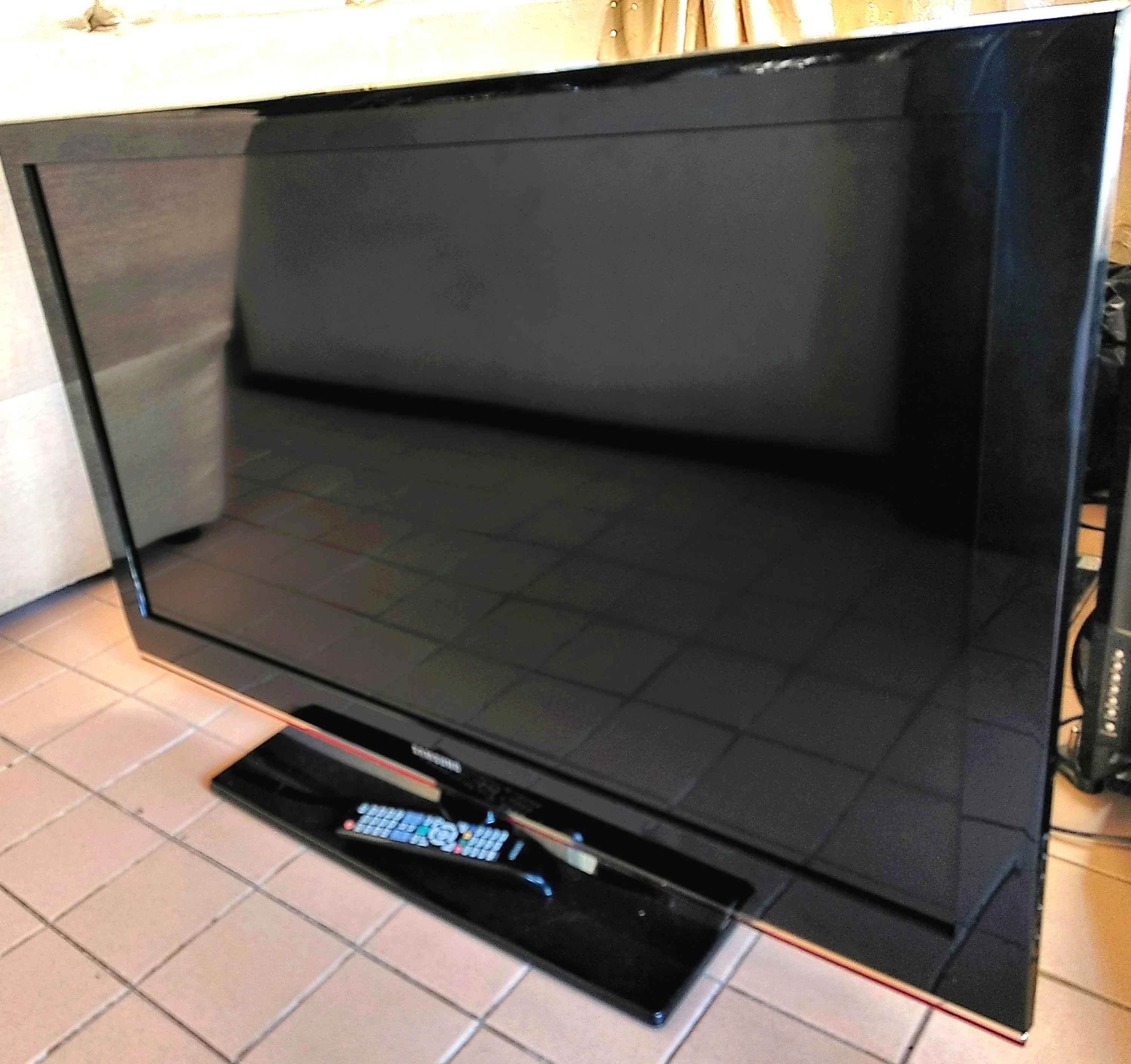Samsung 48 inch full HD TV