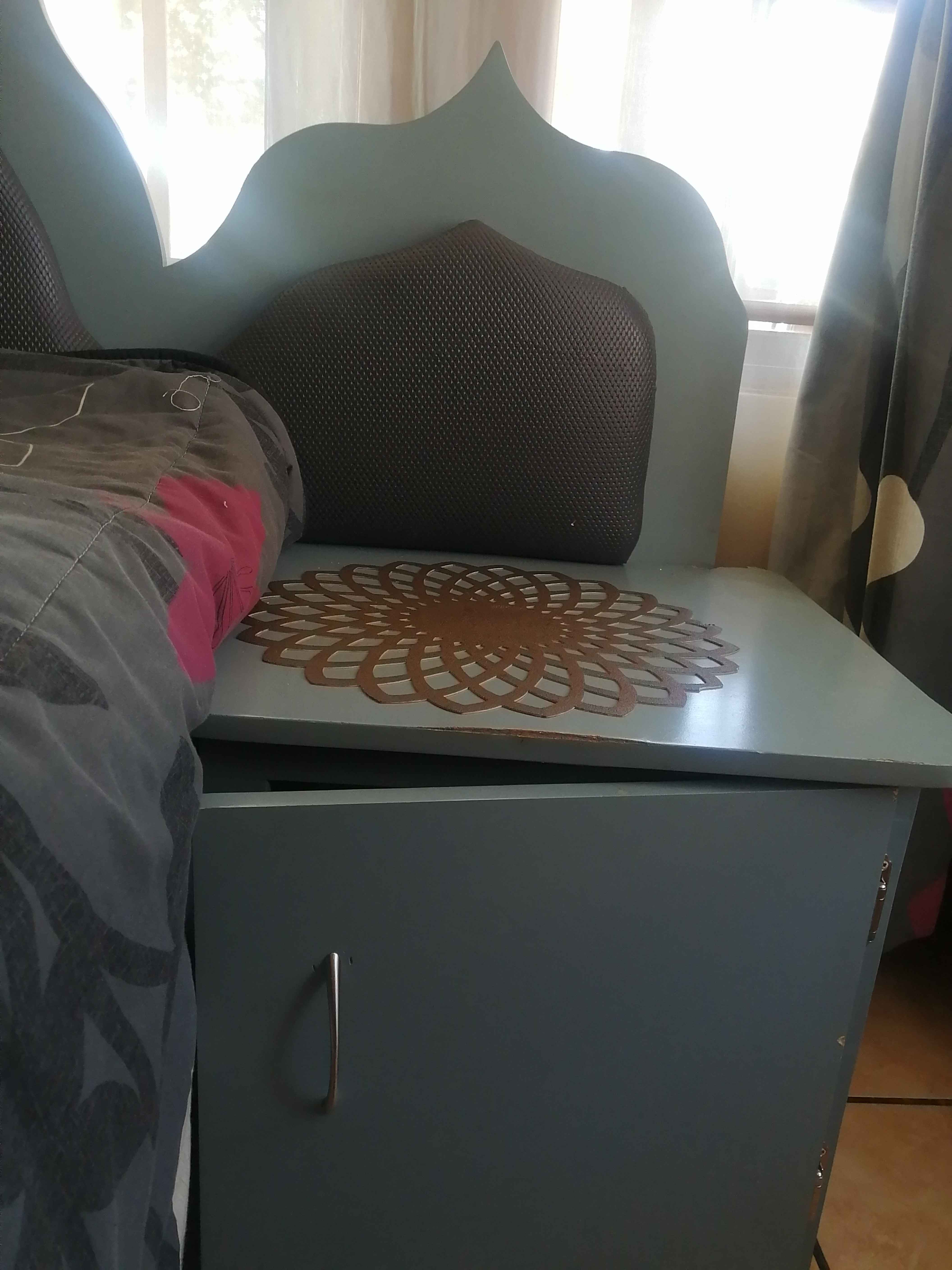 Headboard 