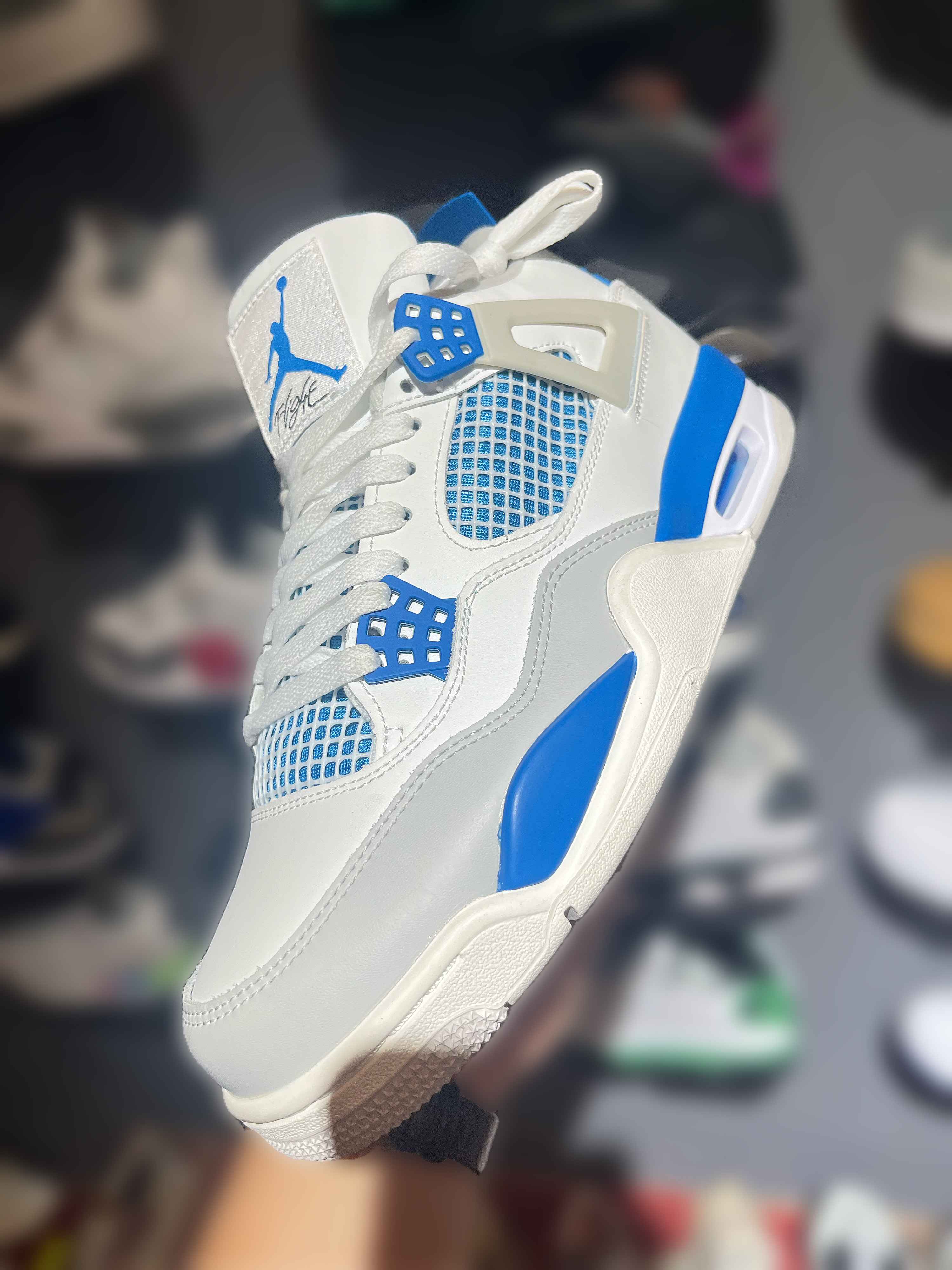 Jordan 4 retro “MILITARY BLUE”