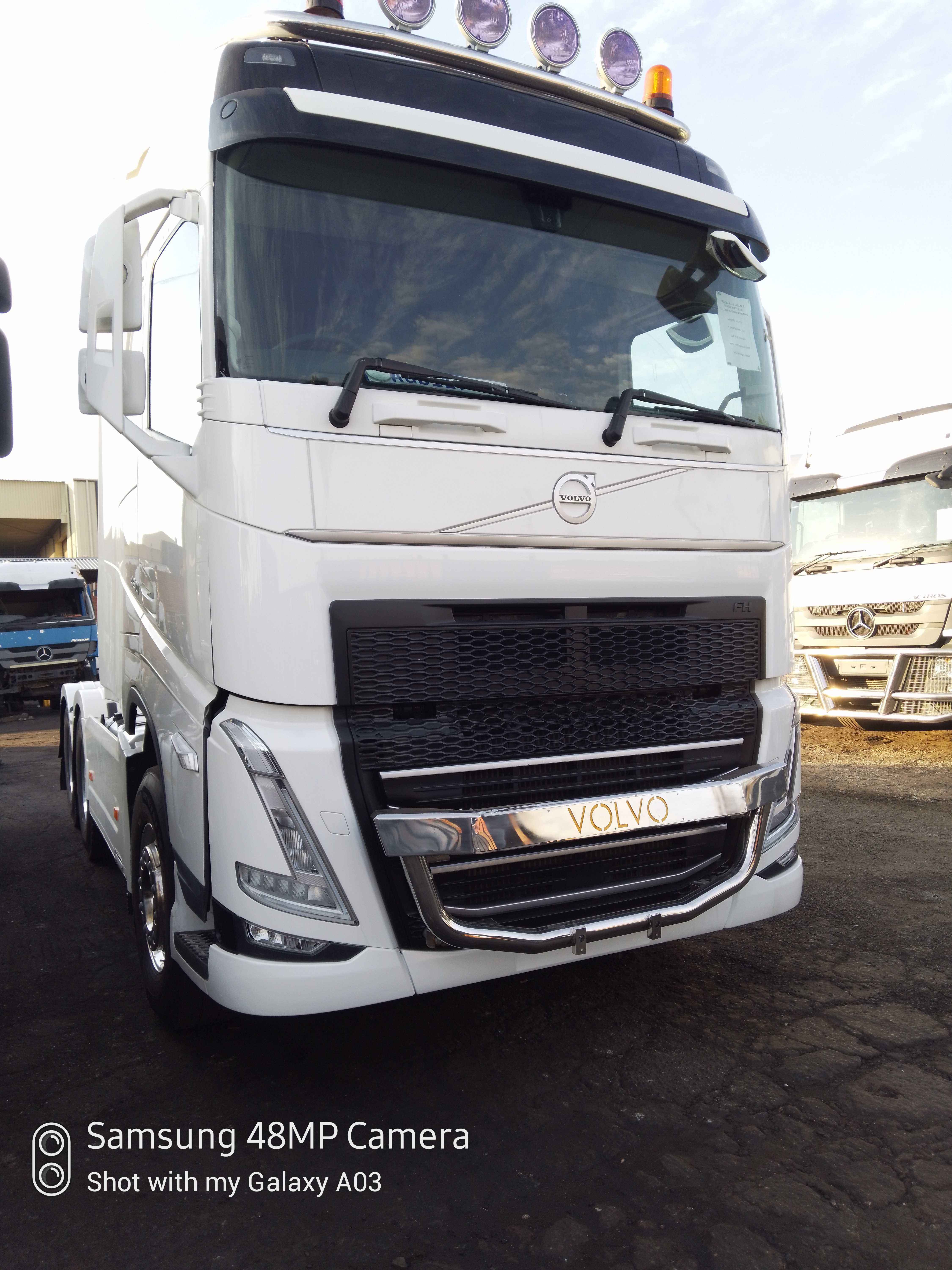 Neo Trade Trucks and Trailer 