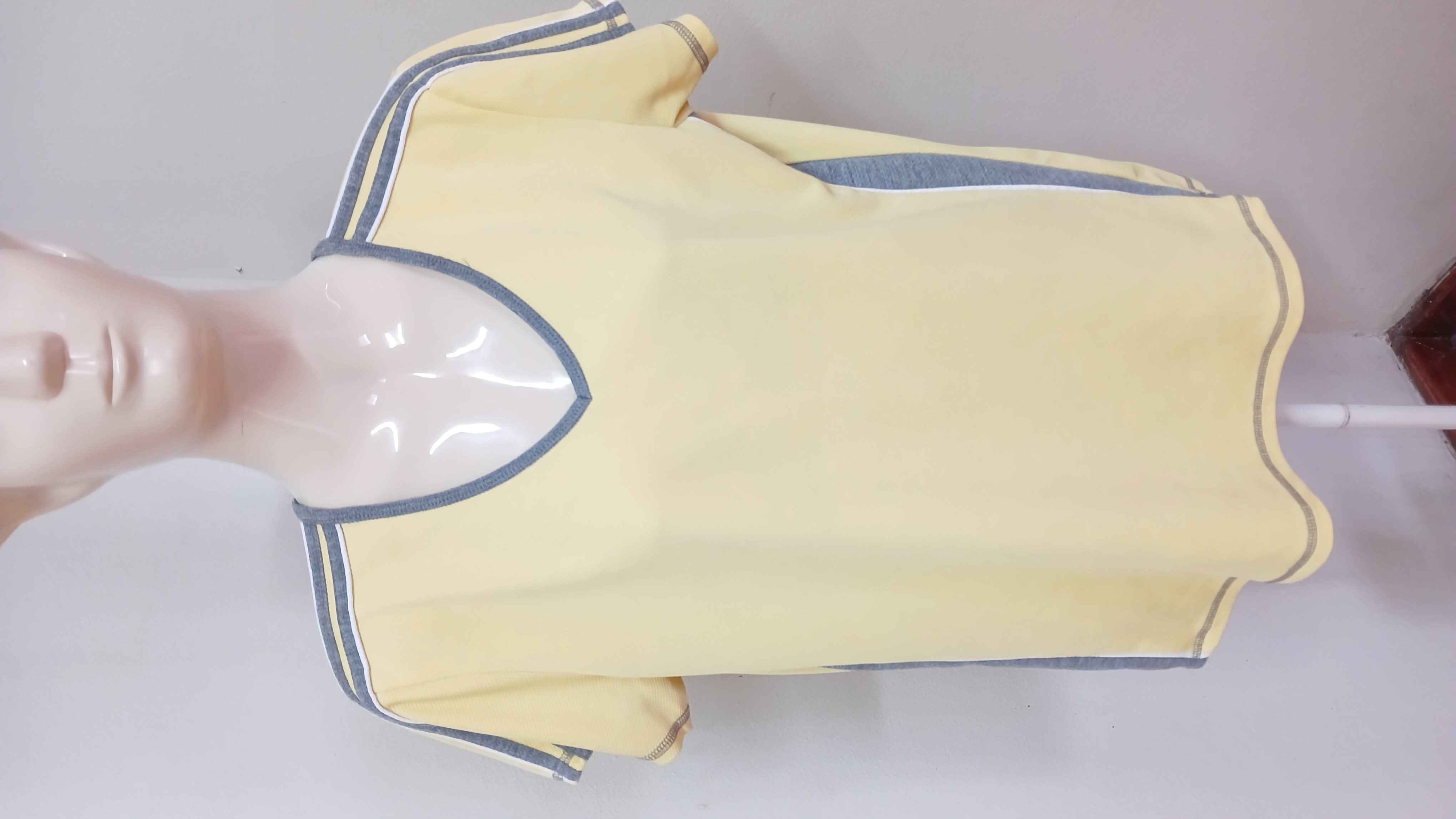 ladies active wear in excellent condition size M x3 as a set sold together 