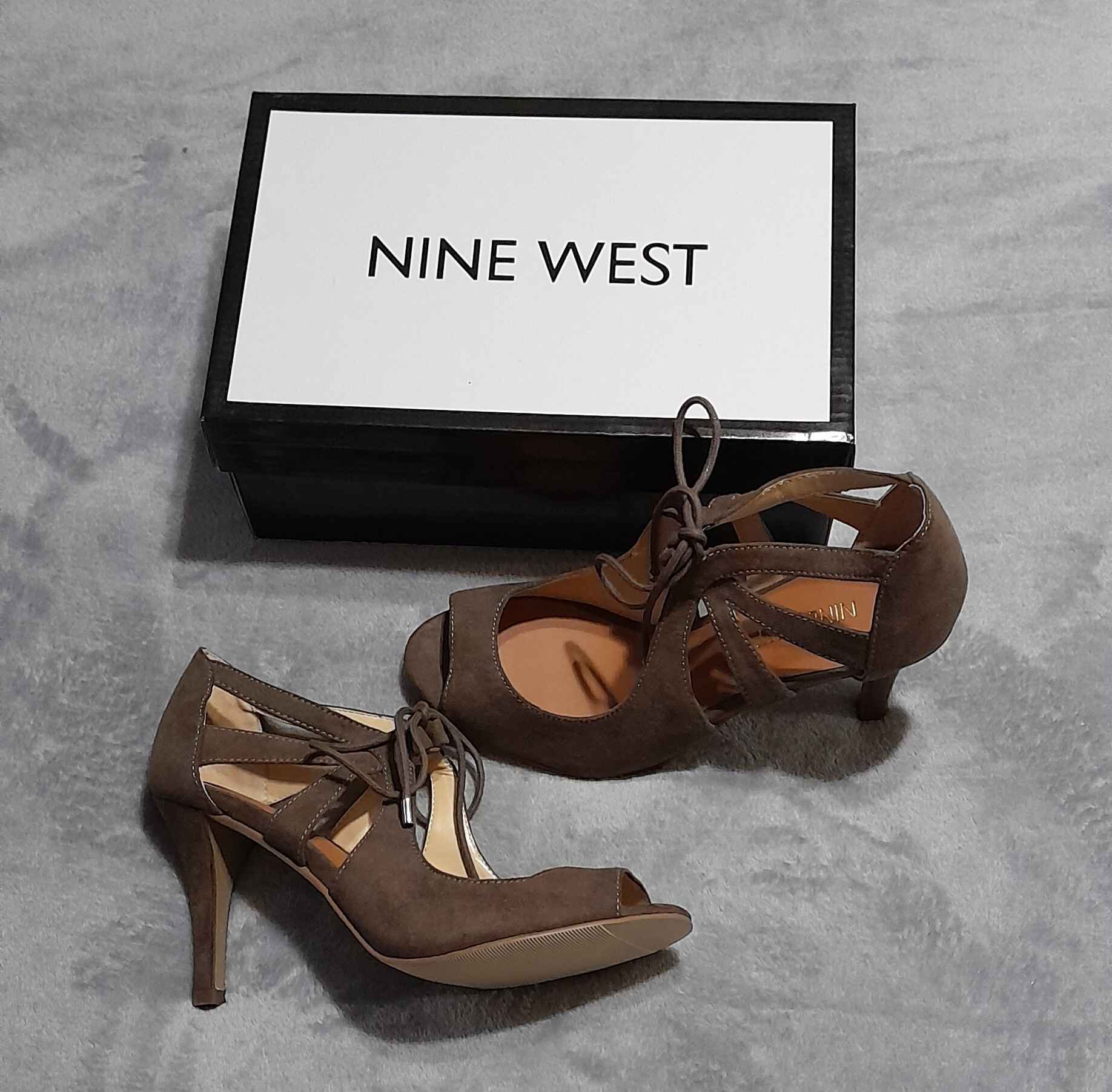 Nine West High Heel Shoes. Olive Green in Colour. Shoes have a Peep Toe and Lace Detail. Size SA/6. New with the Box