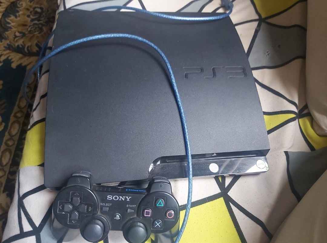 Ps3 controller and 18 games