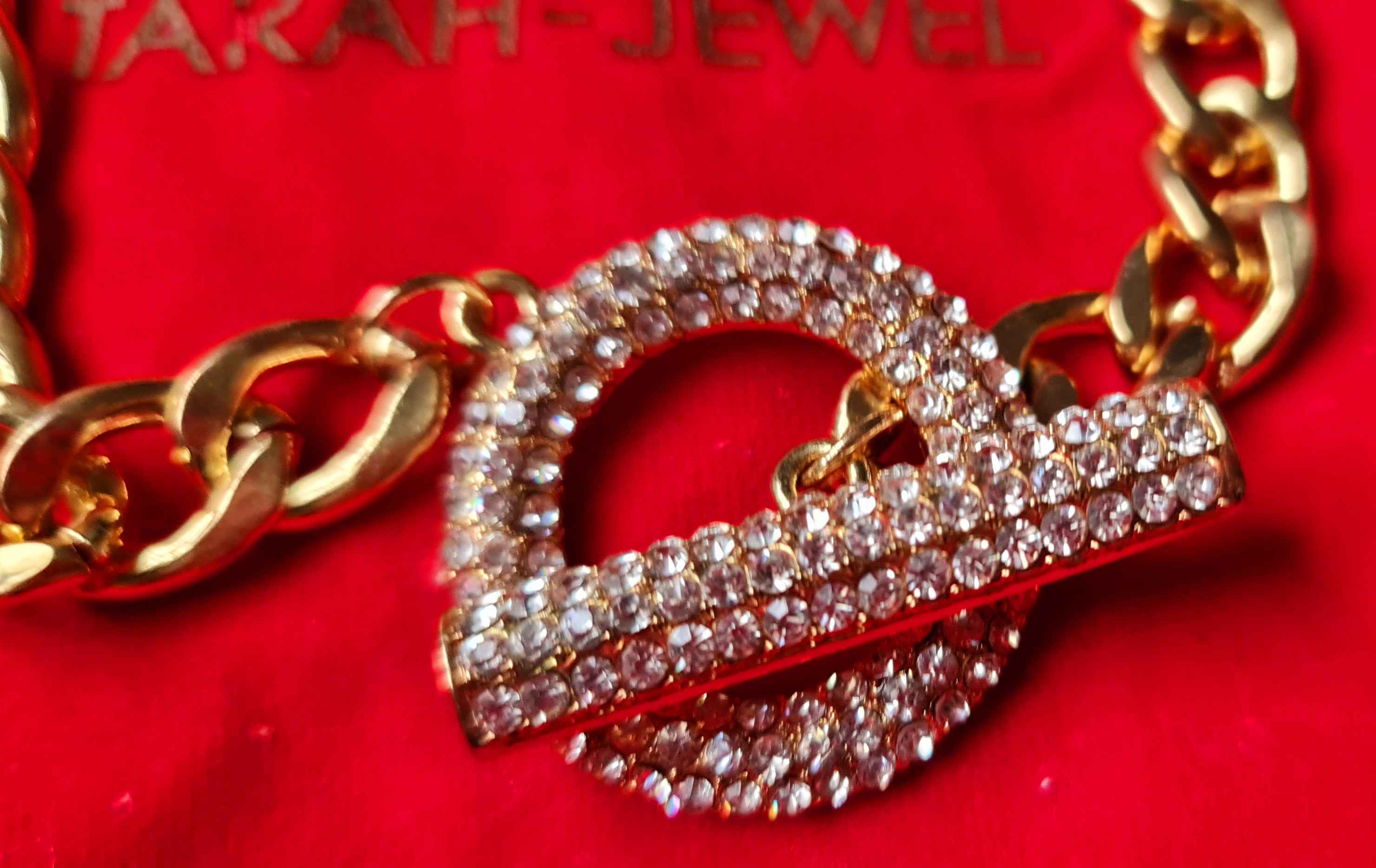 GLITZY Gold plated Crystals/Diamond Toggle Chain Necklace