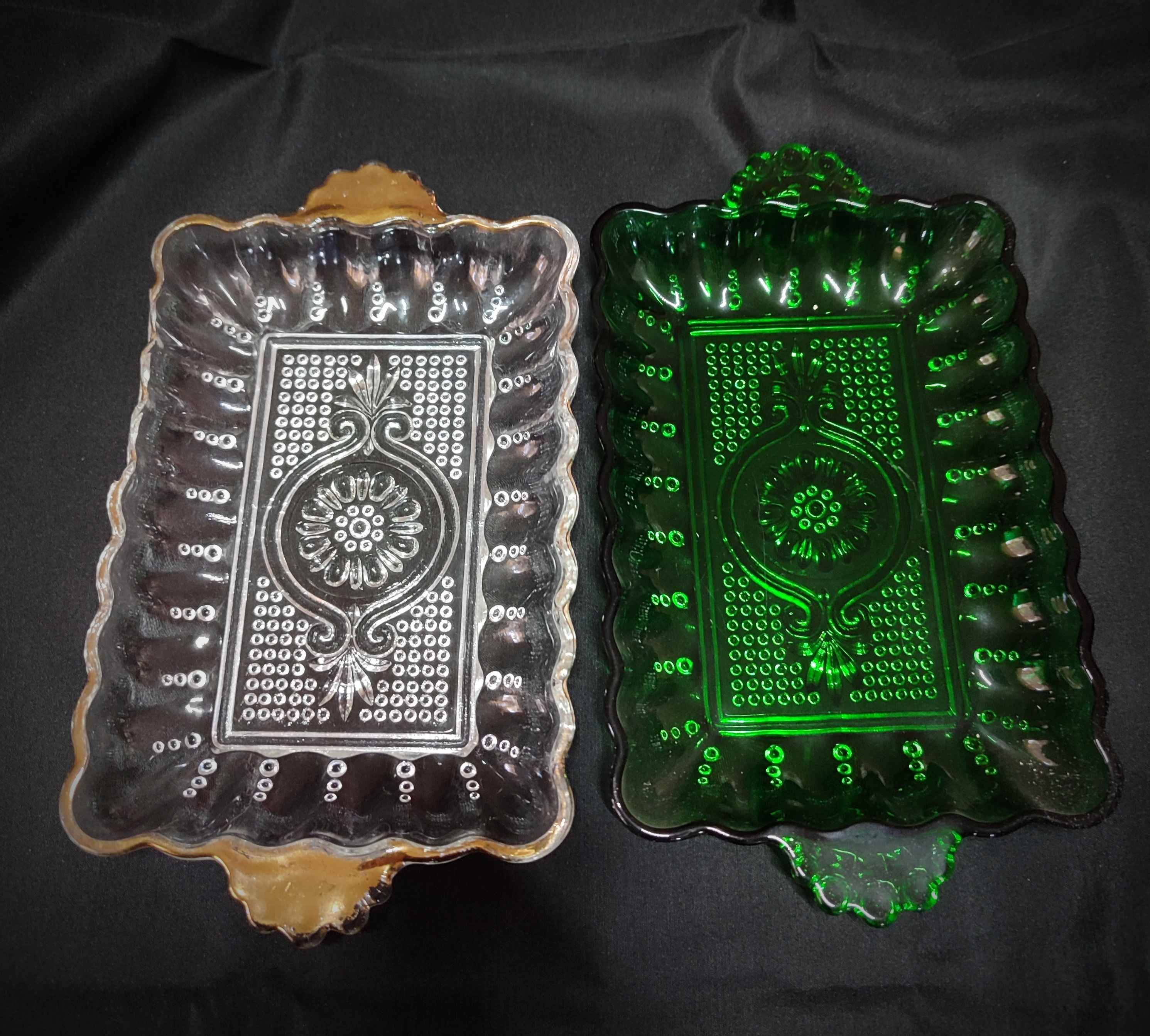 Vintage clear glass relish dish with gold trimmings Vintage green glass relish dish