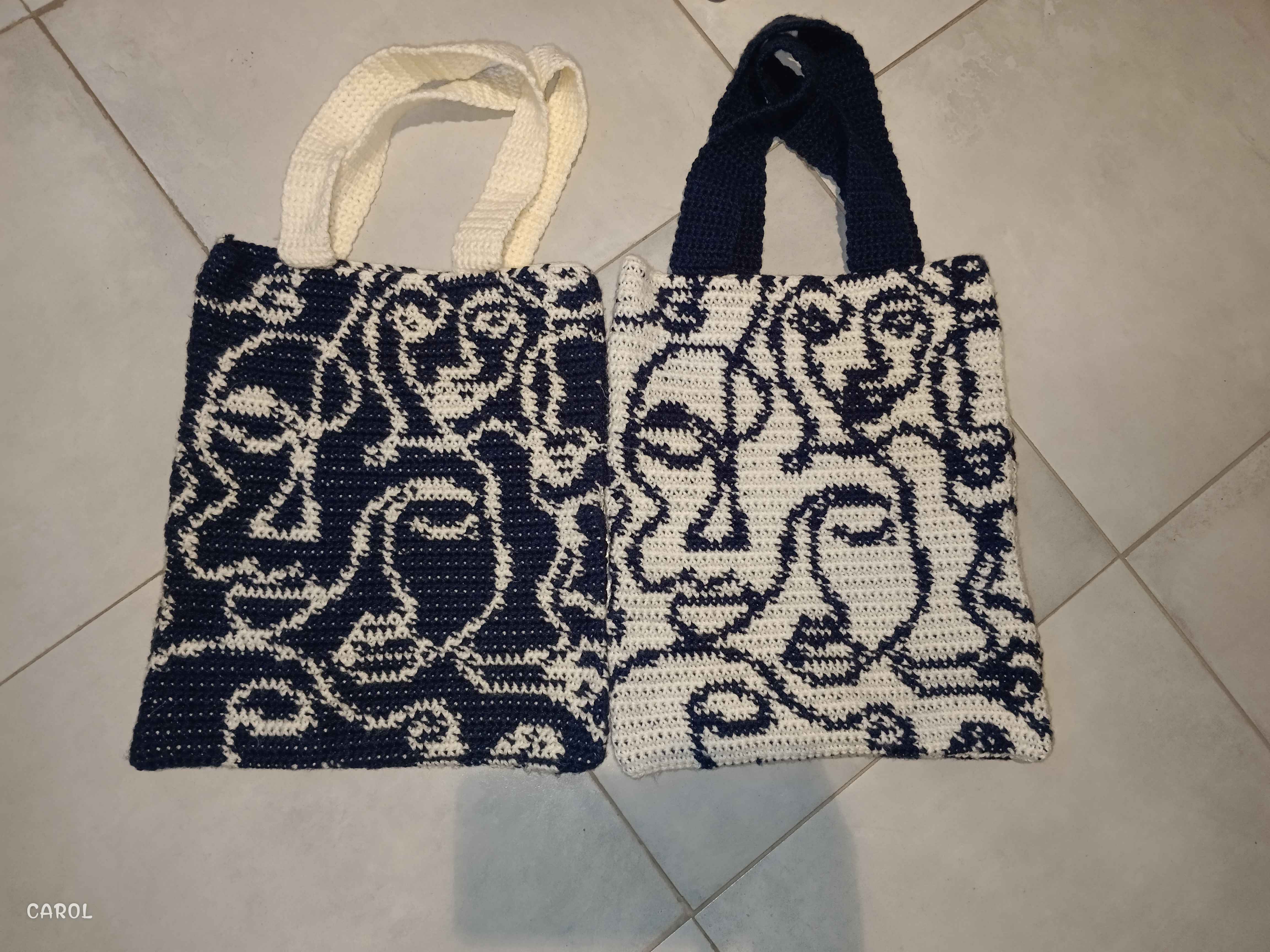 TOTE BAGS 