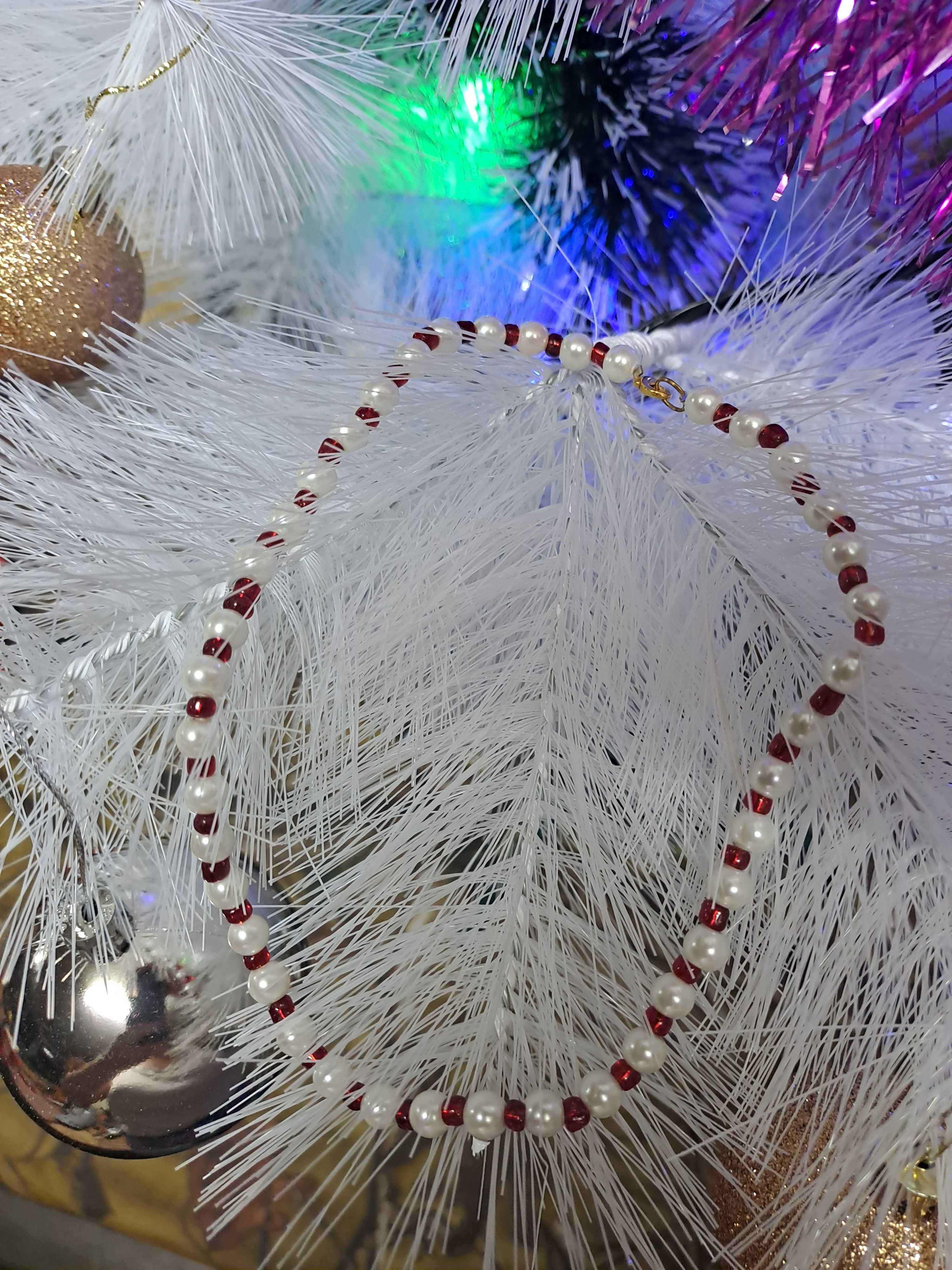 White and red halter necklace 