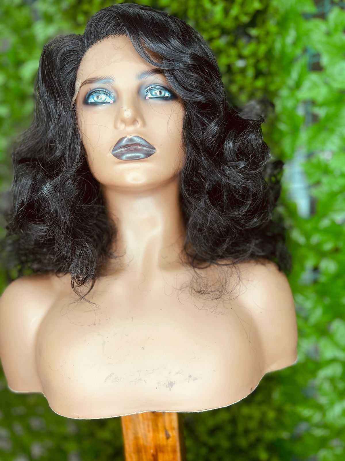 Lira Full Frontal 
