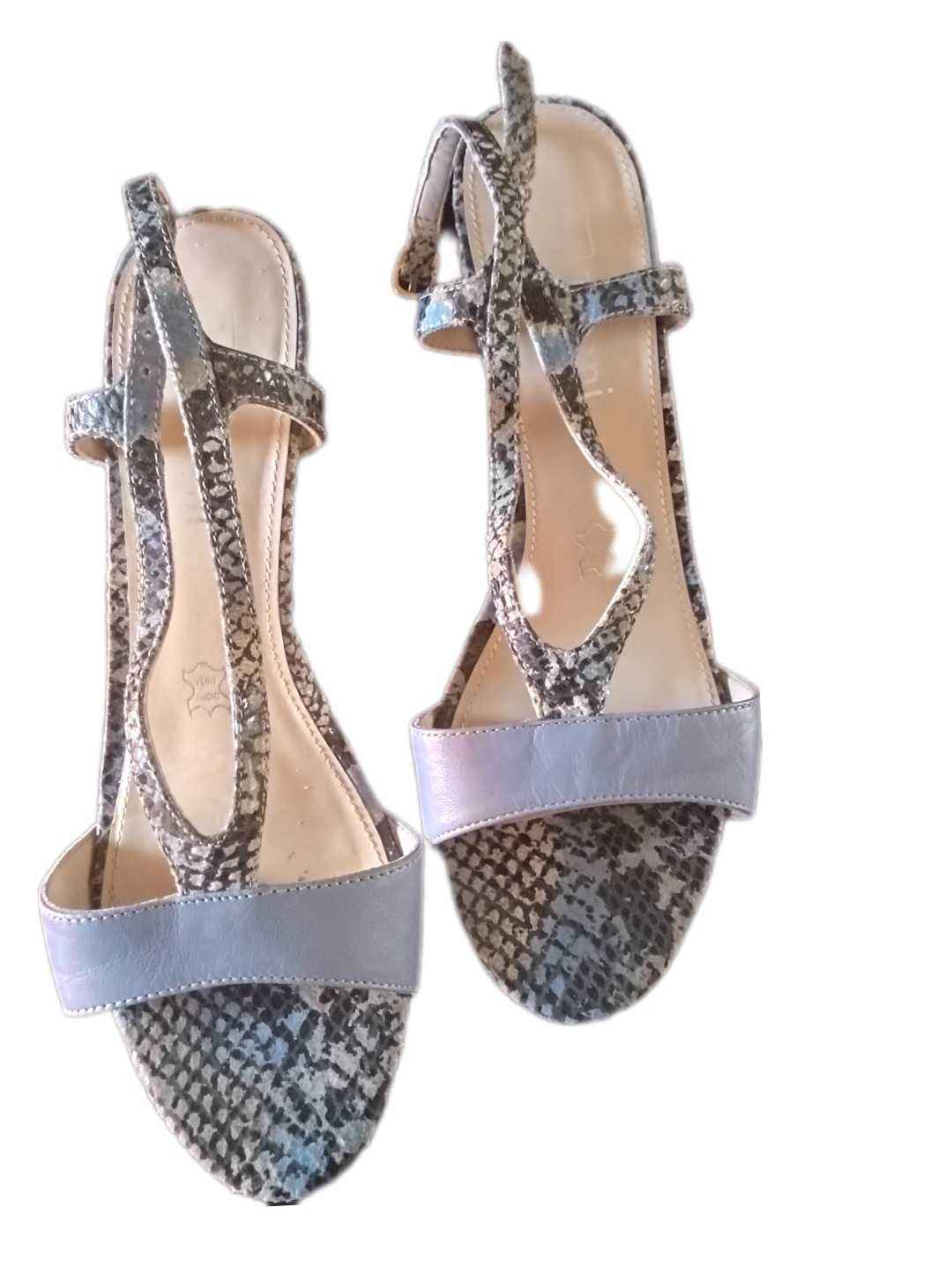 Genuine leatherTosoni Spitz Shoes for ladies Size 6