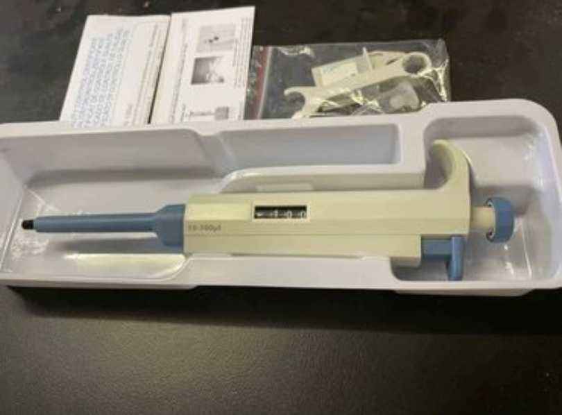 Single channel 10-100ul Pipettes