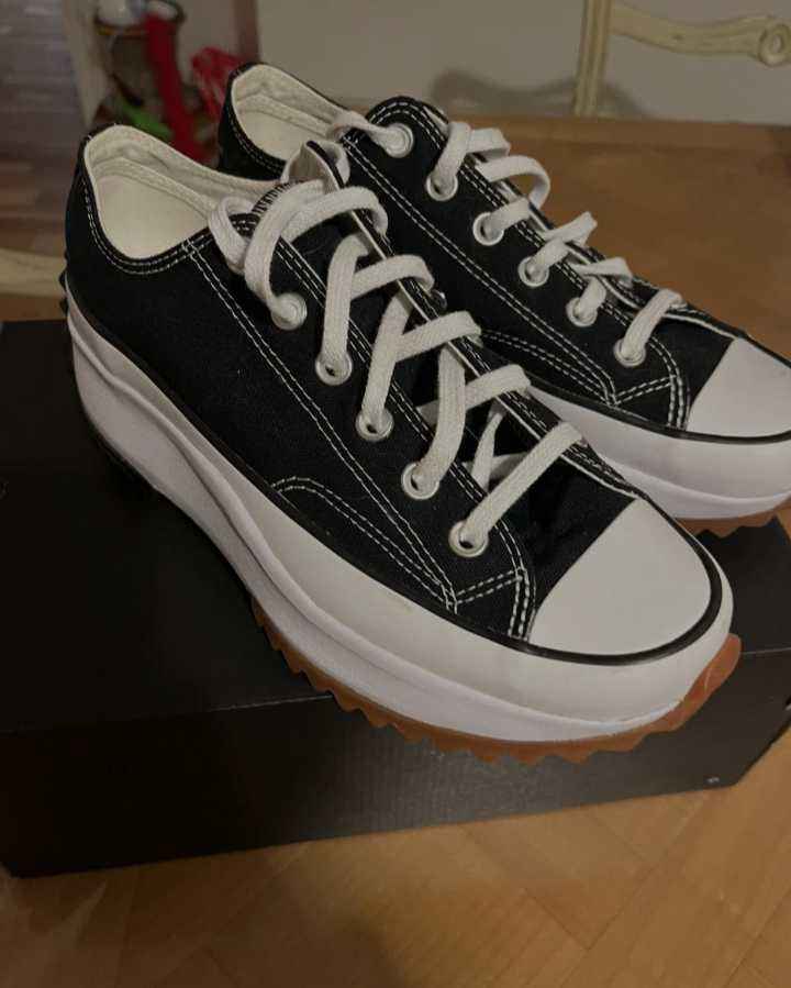 Converse Run star hike