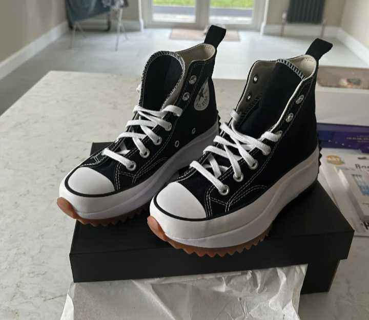 Converse run star hike