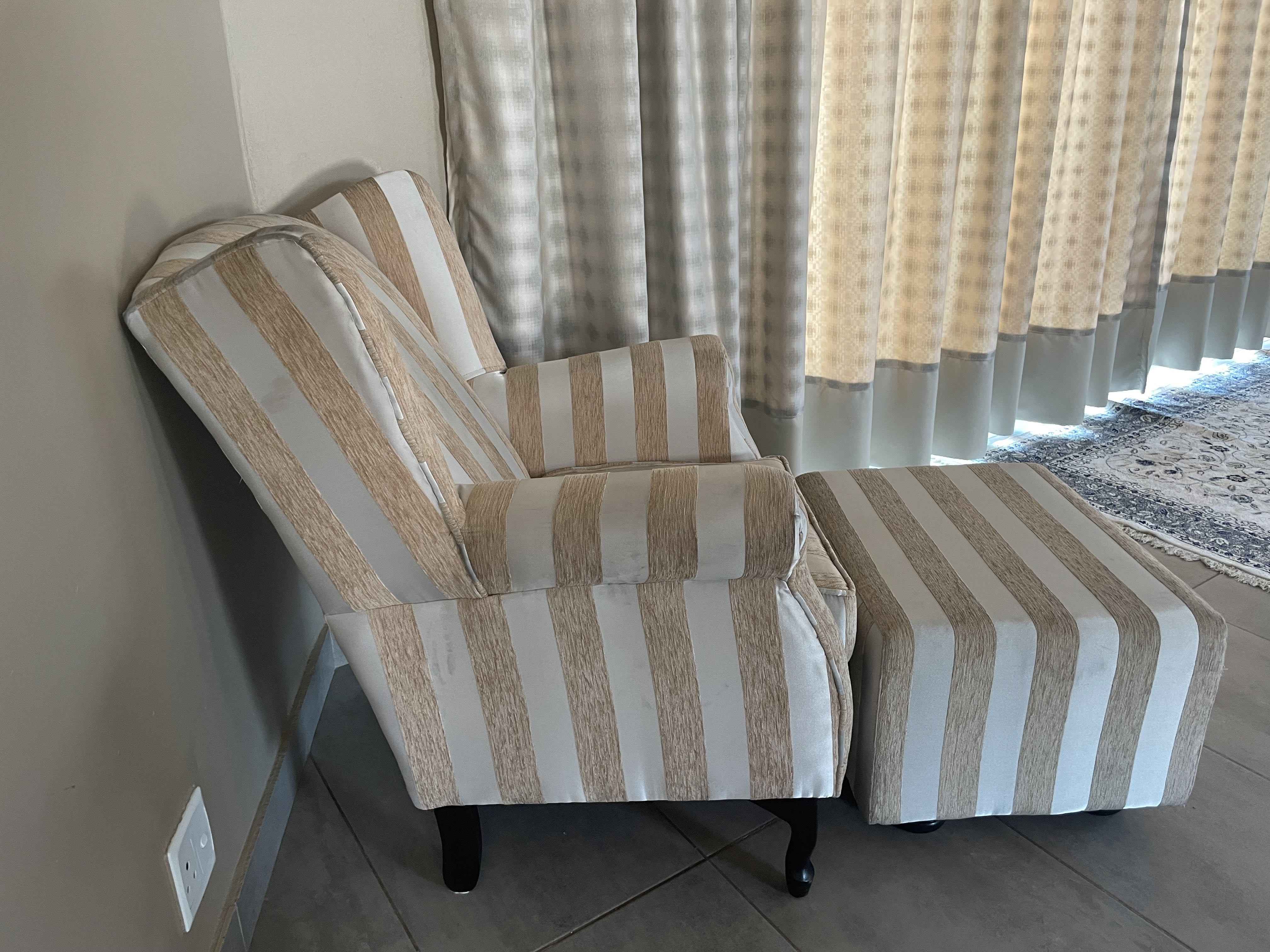 Wingback and Ottoma(X2)