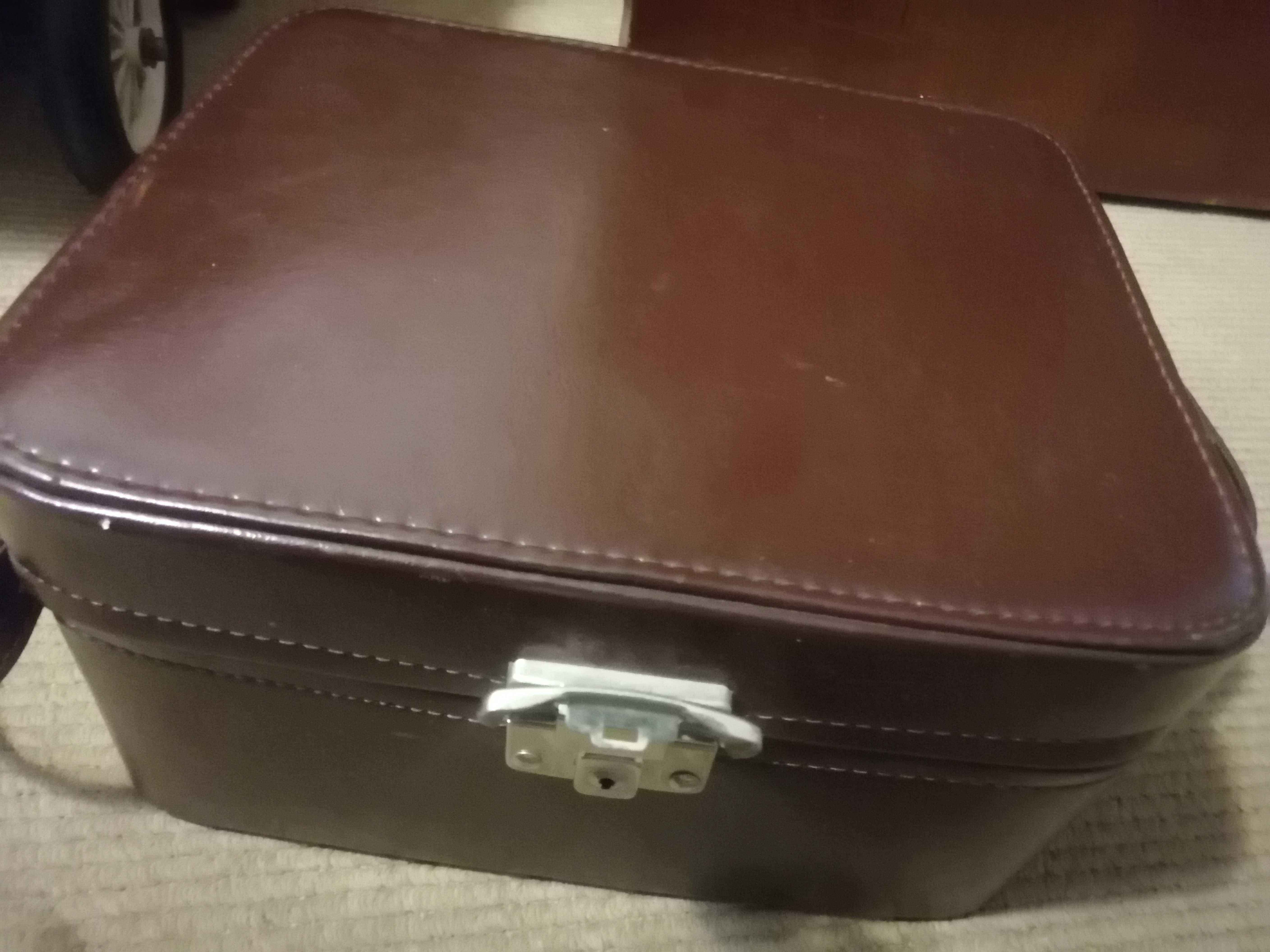 Leather vanity case