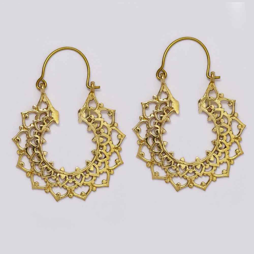 Brass pointy flat basket lotus petal design brass hoop earrings - IFE722