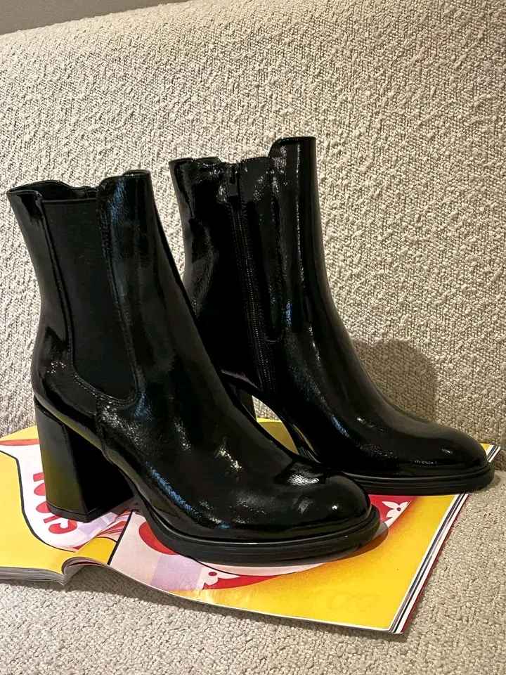 Black high knee boots