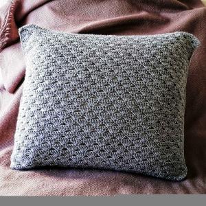 Crochet pillow cover