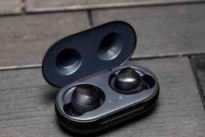 Samsung Galaxy Plus Ear Buds