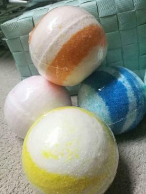 Round bath bombs