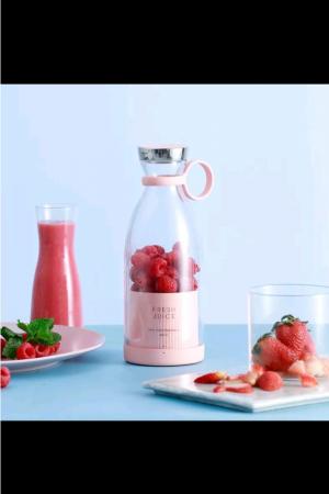 MINI FRUIT BLENDER.