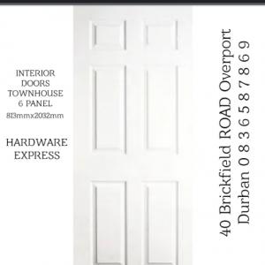 TOWNHOUSE INTERIOR DESIGN DOORS