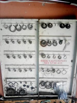 Various copper washers or seals