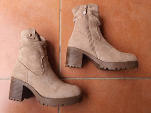 Ladies Boots