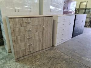 Chest of Drawers + Hanging Rail