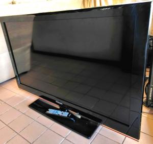 Samsung 48 inch full HD TV