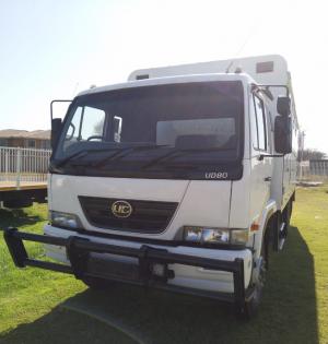 NISSAN UD80 DROPSIDE TRUCK