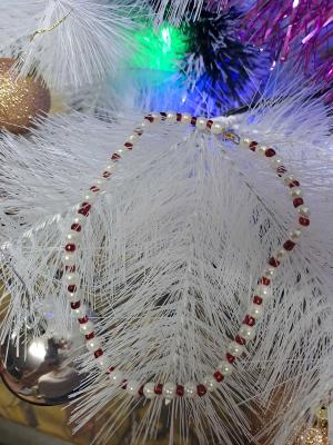 White and red halter necklace