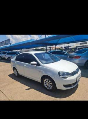 VW Polo Sedan