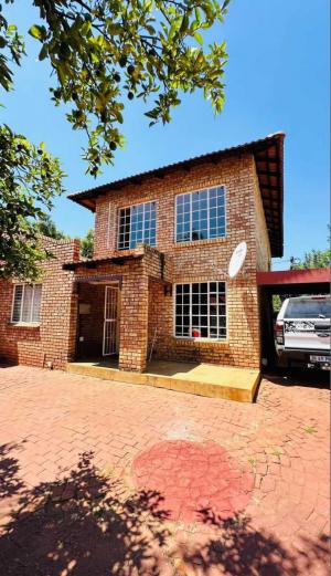 Affordable spacious townhouse for rental 