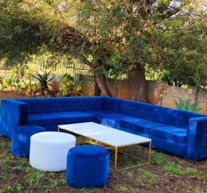 10 seater sofas and ottomans for hire