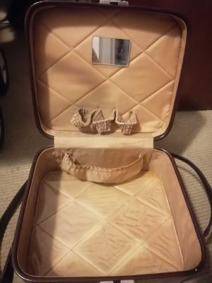 Vintage leather vanity case