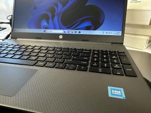 HP 15 15.6 HD Celeron N4500  4GB DDR4  256GB