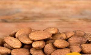 Raw Almonds