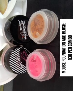 Music flower Mouse blush and foundation 