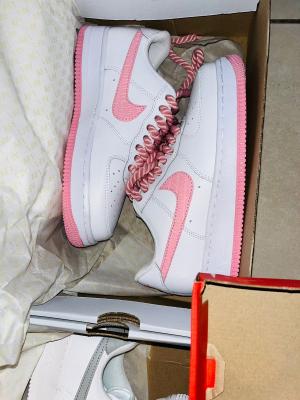 Nike pink Airforce 1