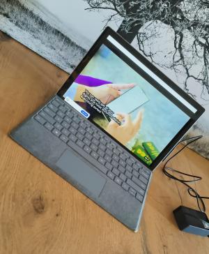 MICROSOFT SURFACE PRO 7+ INTEL CORE i7-1165G7 16GB RAM/256GB SSD with TYPE KEYBOARD