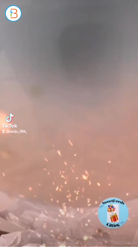 Personalised hot air balloon gift sets! 🥰