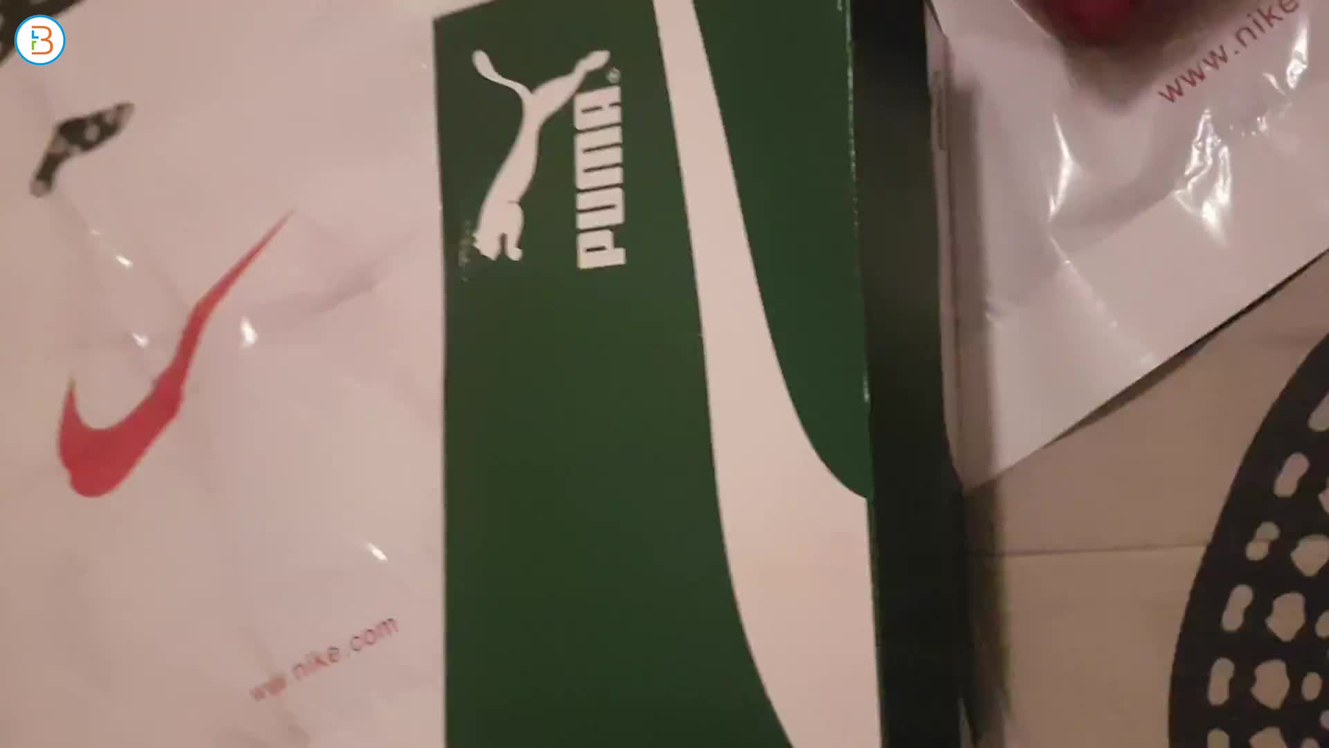 Sneakers All Available From Little As R1100
going for delivery🛒🛍
Whatsapp:066 441 1078